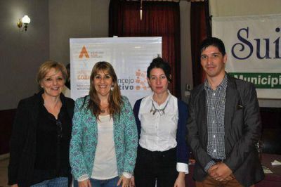 Campana dijo presente en la presentaci�n de �Concejo Activo� en Suipacha
