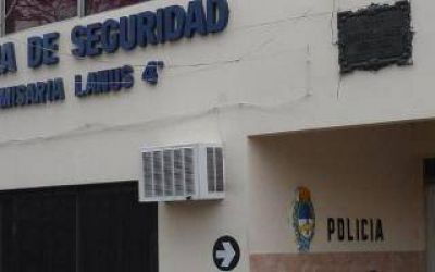 De pel�cula: Robaron 19 autos a una cuadra de la Comisar�a en Lan�s