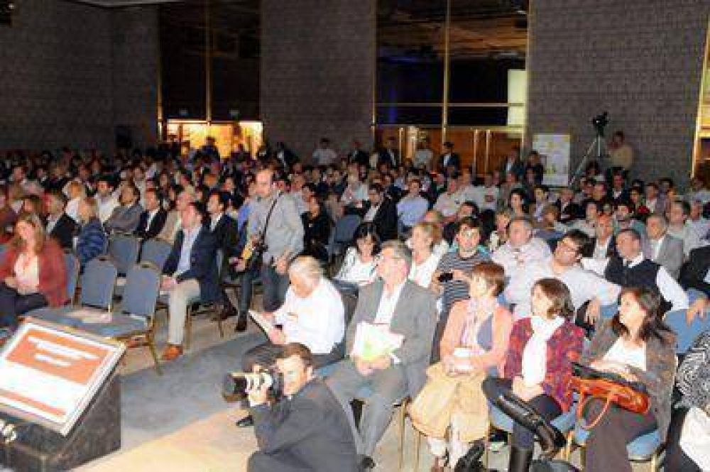Martilleros de todo el pa�s analizaron el cr�tico panorama que atraviesa el sector