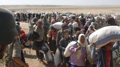 Nueva masacre de ISIS provoca una estampida: 45.000 kurdos huyeron a Turqu�a