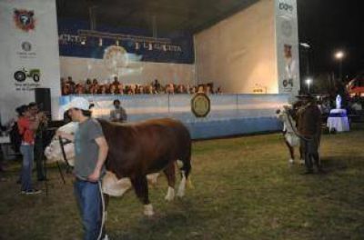 El�as de P�rez, Cano y Casa�as fueron invitados, pero no asistieron