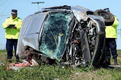 Murieron una mujer y su hijo en accidente en Ruta 14
