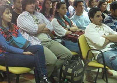 J�venes del Nuevo Espacio dialogaron con Massa