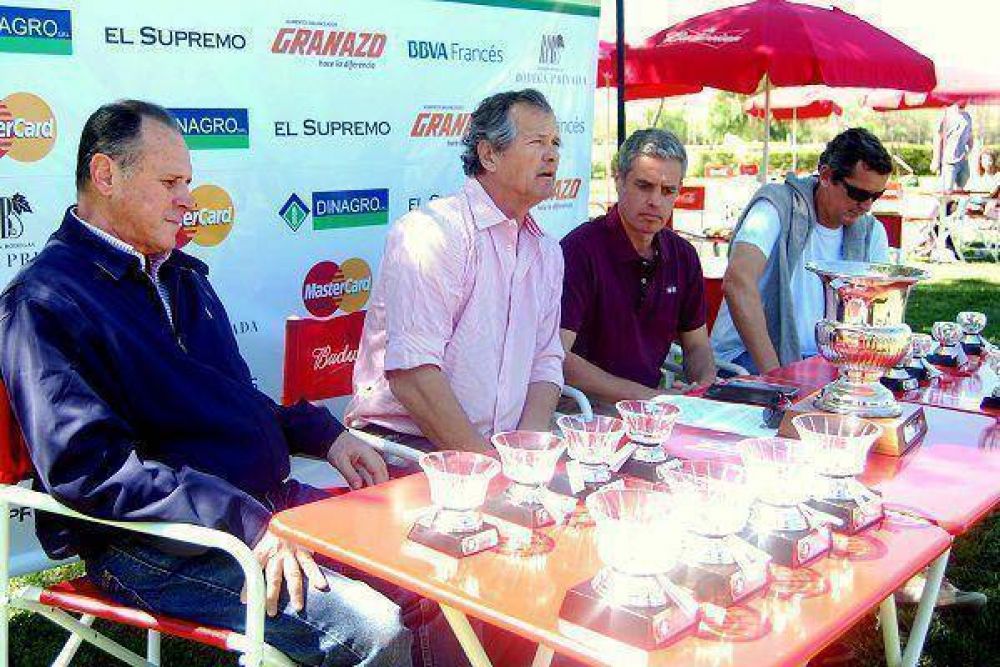 Club H�pico Gualeguaych�: Presentaron la Copa �Pancho Ram�rez�