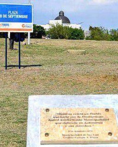 Inauguraron una plaza que conmemora la pueblada