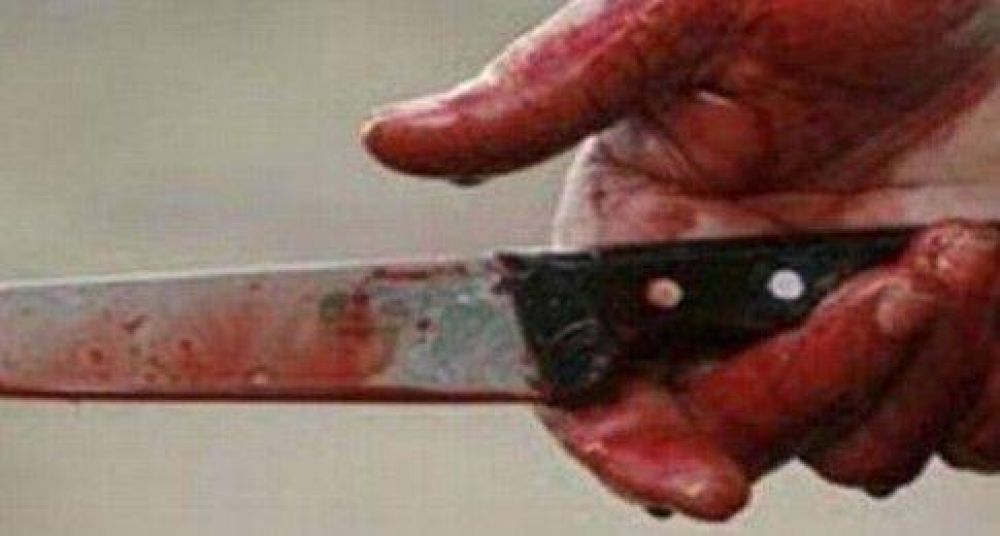 En una ri�a callejera asesinaron a un joven de un pu�alazo en el torax