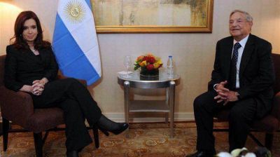 La Presidente se re�ne con Soros, en medio de rumores de la compra de la deuda a holdouts