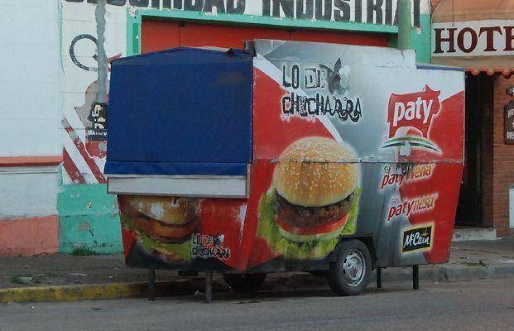 Buscan reglamentar el funcionamiento de los carritos pancheros de la ciudad