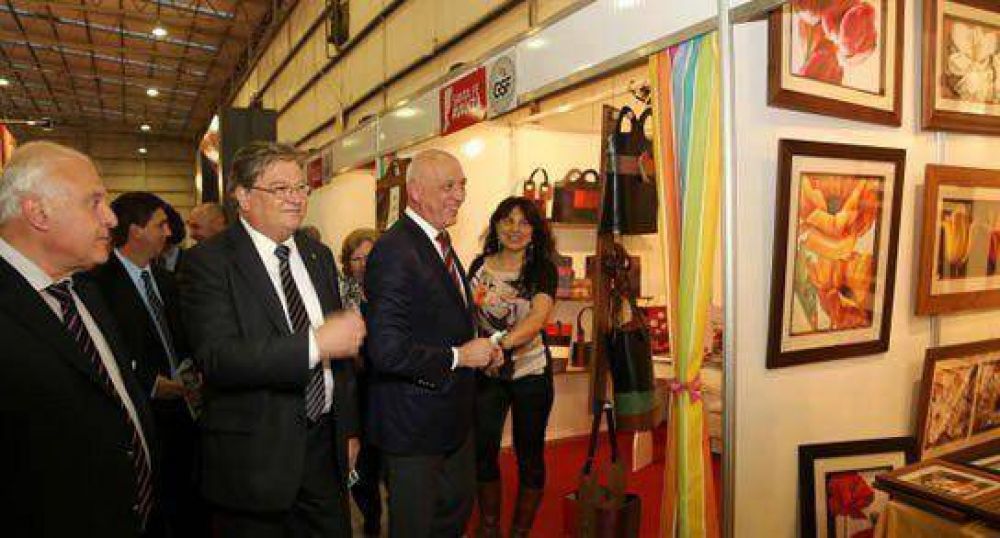El gobernador recorri� la FECOL