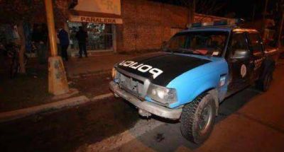 Polic�a se salva gracias al chaleco en un tiroteo