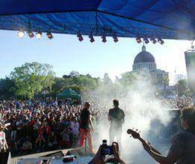Multitudinario festejo de la Primavera  