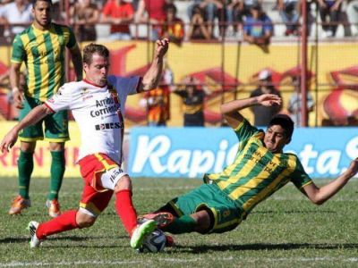 Aldosivi cada vez mas lejos del so�ado ascenso�Cay� 1 a 0 ante el Boca correntino