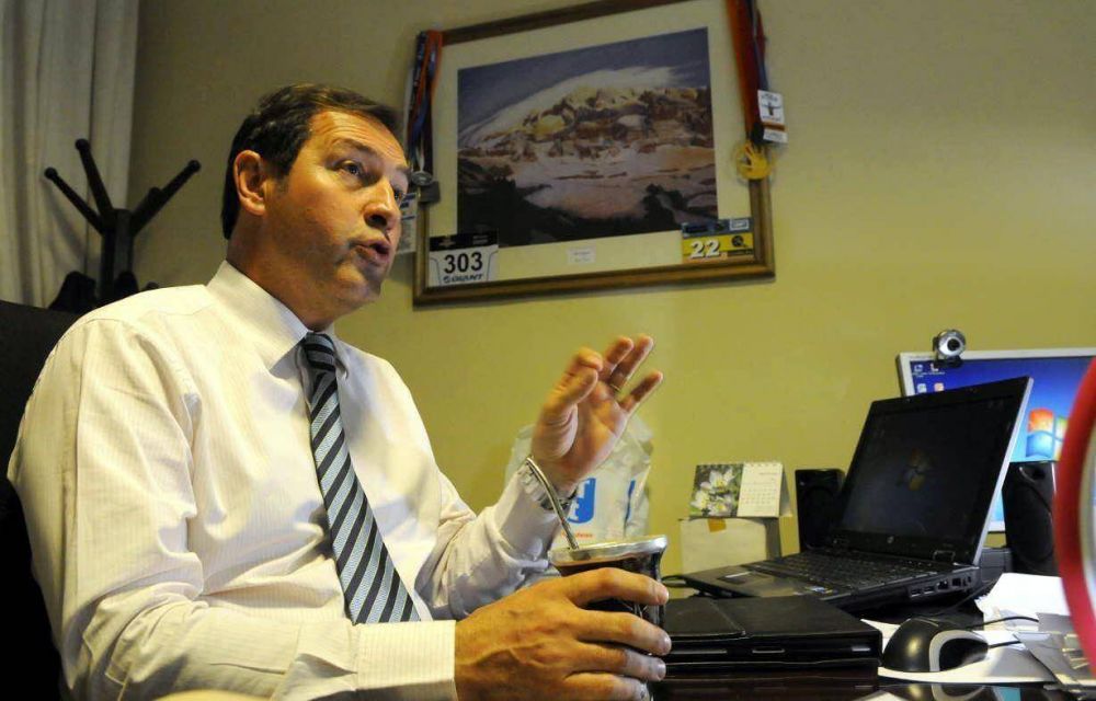 P�rez prev� continuar con Emesa en �reas marginales de hidrocarburos