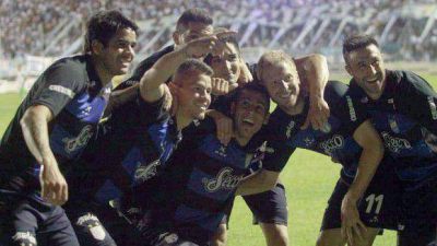 Atl�tico dio otro paso firme hacia el ascenso