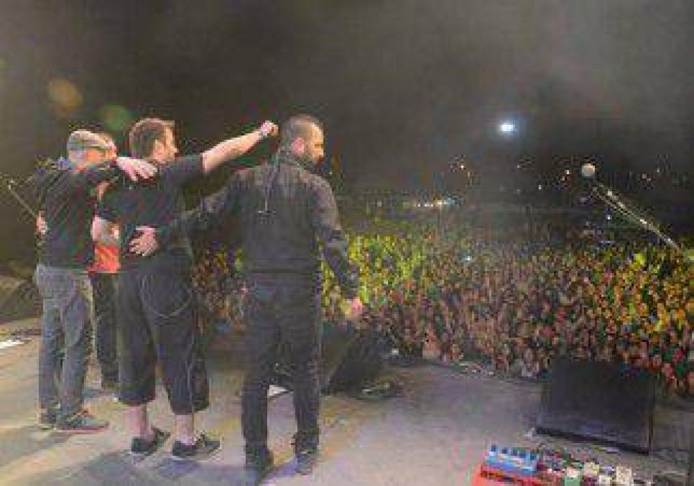 Las Pastillas del Abuelo anim� la fiesta en Rinc�n 