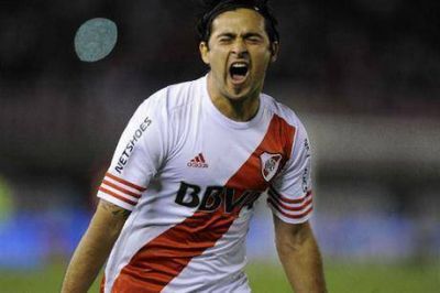 Con otra actuaci�n sobresaliente, River gole� a Independiente y sigue puntero e invicto