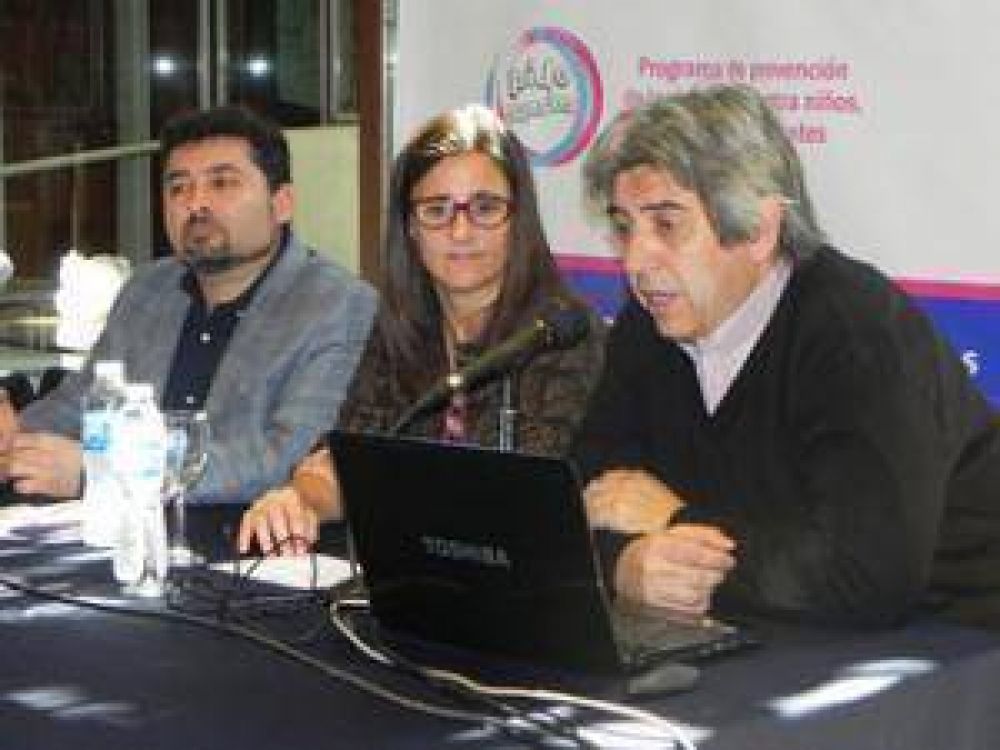 Con gran �xito se desarroll� la II Jornada Infancia, Violencia y Sociedad