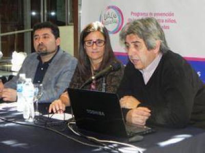 Con gran �xito se desarroll� la II Jornada Infancia, Violencia y Sociedad