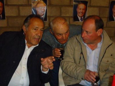  Ausencia de funcionarios provinciales en la cena de Adolfo y acusaciones cruzadas entre dirigentes
