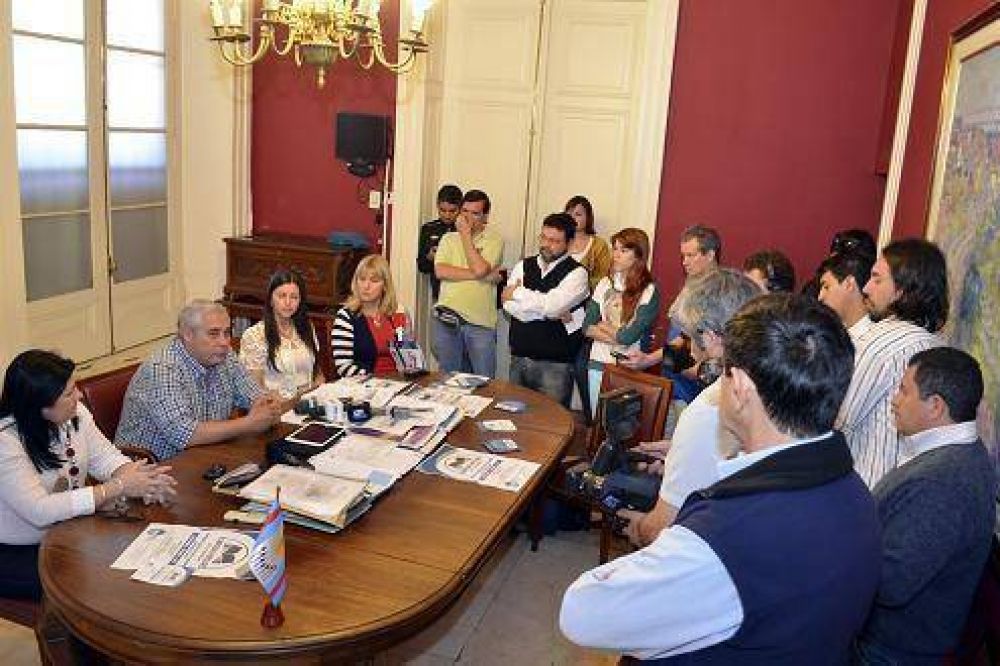 El intendente Fabi�n R�os present� las primeras�Olimp�adas Populares por la Identidad�