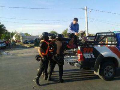 Persecuci�n en el barrio Alem con dos polic�as heridos