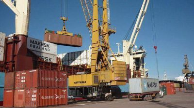 Rige el doble mercado cambiario de hecho para pagar importaciones a cerca de 15 pesos