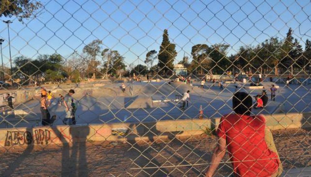 �Skaters� piden m�s seguridad en el parque Sarmiento