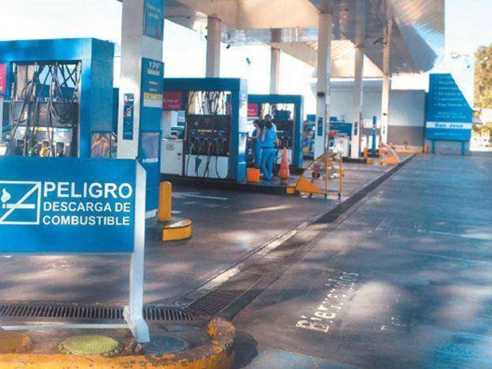 El beb� abandonado en una estaci�n de servicio volver� con sus padres