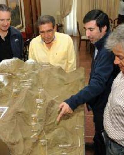 Naci�n confirm� que financiar� mega obra h�drica en territorio riojano