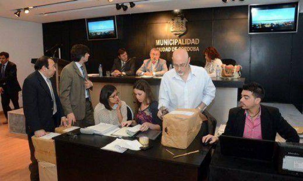 Mestre terminar� pagando m�s del doble por el mismo servicio que daba Crese
