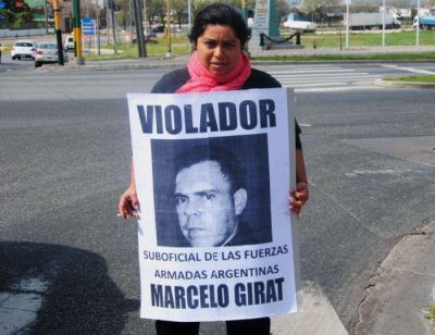 Escracharon la Base Naval por el Caso Roc�o, mientras esperan la condena del padre violador