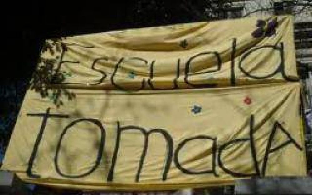 La Matanza: Padres amenazan con tomar una escuela