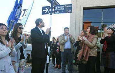 Inauguraron la calle Armando Croatto en el centro de Avellaneda