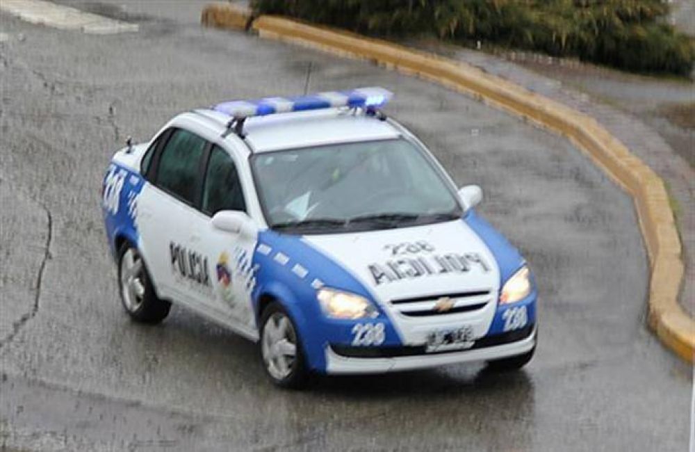 Menor apu�alado por ri�a en plena calle