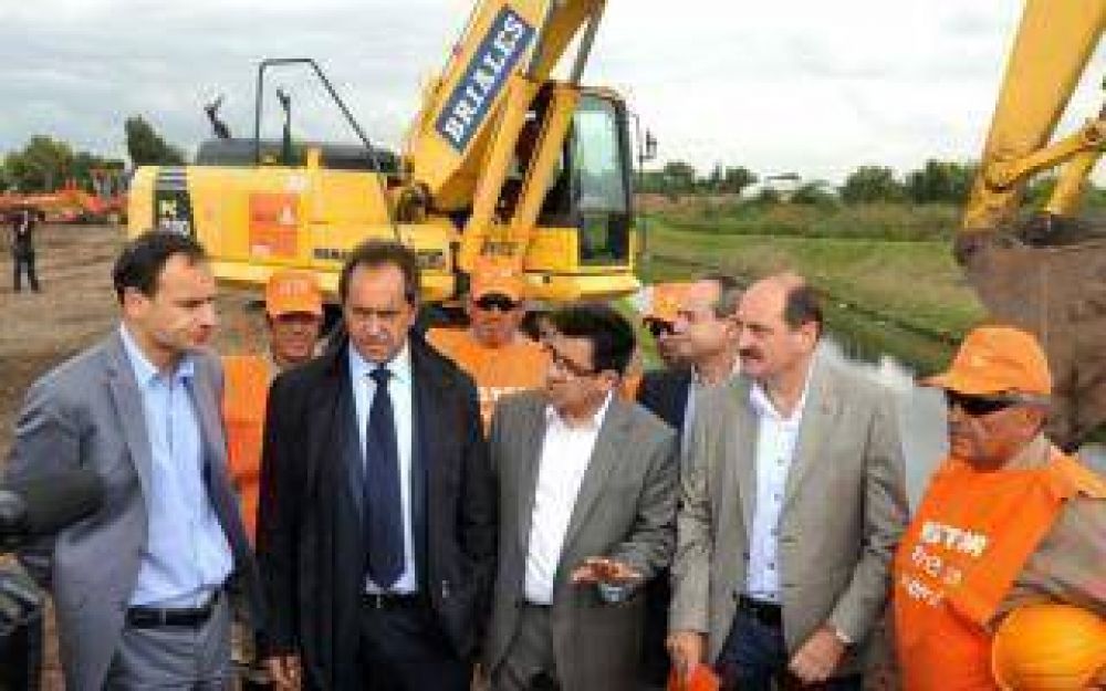 Inundaciones: Arl�a respondi� cr�ticas de opositores calific�ndolos de 