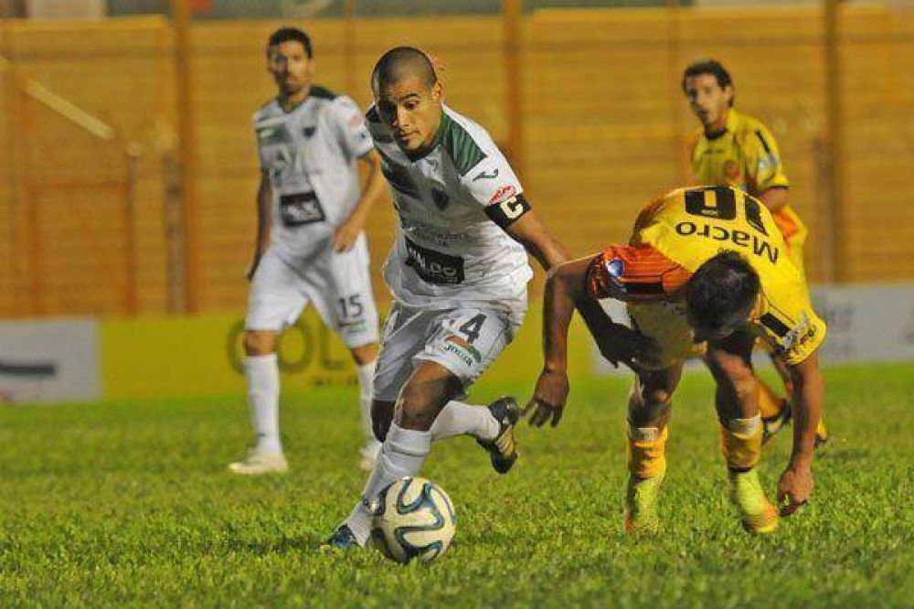 Sarmiento realiz� un buen partido e igual� en la visita a Crucero del Norte