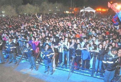 El Pehua Rock fue una verdadera fiesta de color y m�sica