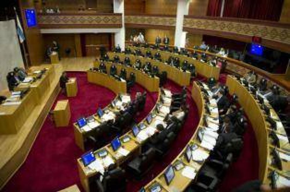 Menos requisitos para los gastos de funcionarios
