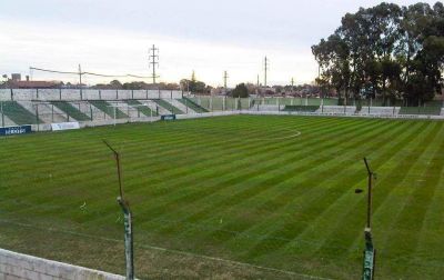 Torneo Federal A: Estudiantes defiende la punta frente a Andino de La Rioja