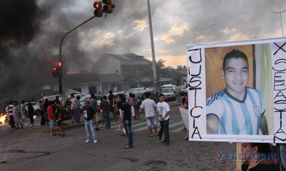 Corte en reclamo de justicia paraliz� el tr�nsito en avenidas Ferr� y Chacabuco