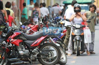 Paran�: Debatir�n en el Concejo un proyecto para regular la venta de motos