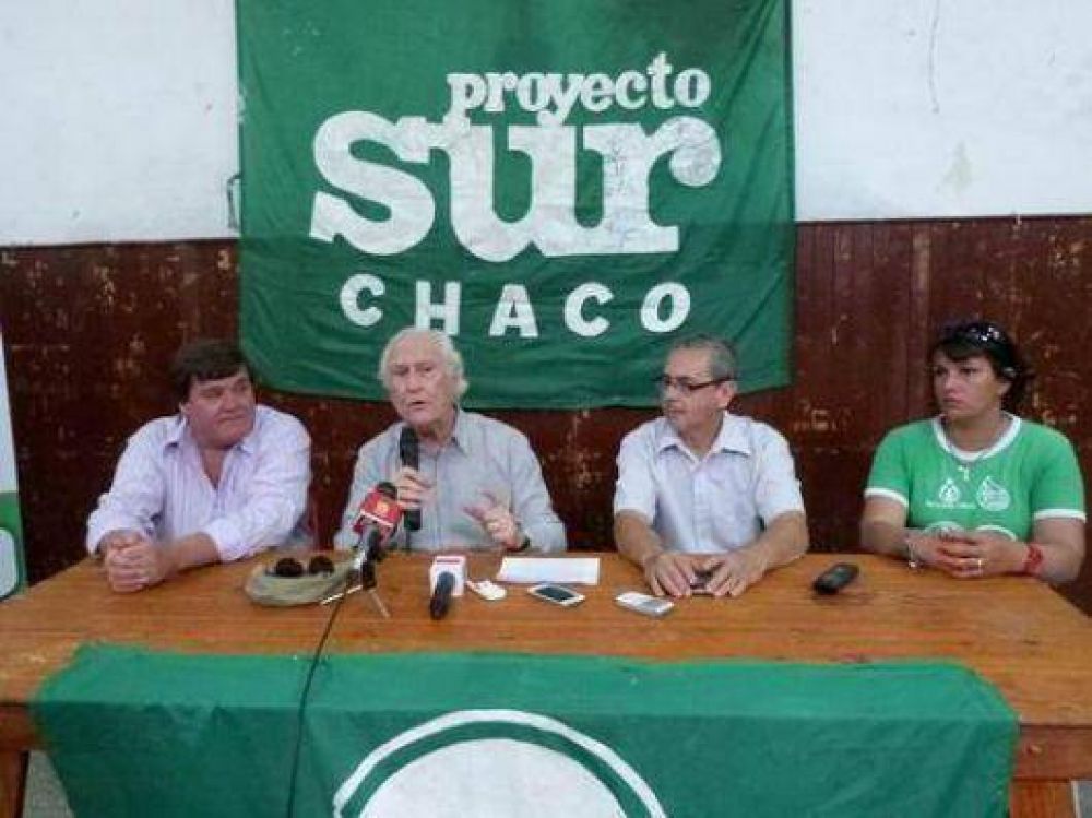 Pino Solanas visit� Resistencia y asegur� que se debe acordar pol�ticas para avanzar