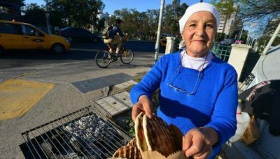 Crece la cantidad de vendedores ambulantes en la ciudad