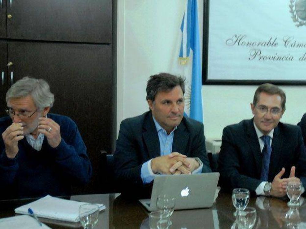 El ministro Roby sancion� en el Notti a 340 trabajadores a quienes les descontaron 480 mil pesos