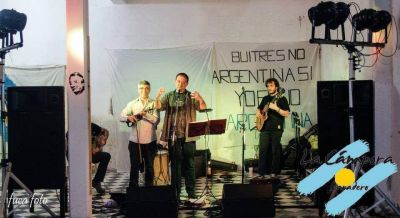 Pe�a Folkl�rica en �La Campora�