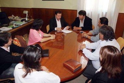 Weretilneck firm� el decreto que aprueba el programa de asistencia a v�ctimas de delito de trata de personas