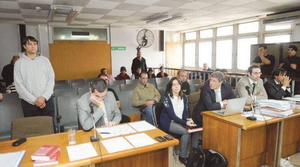 Se complica m�s la situaci�n de los tres imputados de asesinar a Talarita