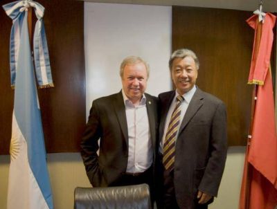 Peralta se reuni� con el presidente de SINOPEC Argentina