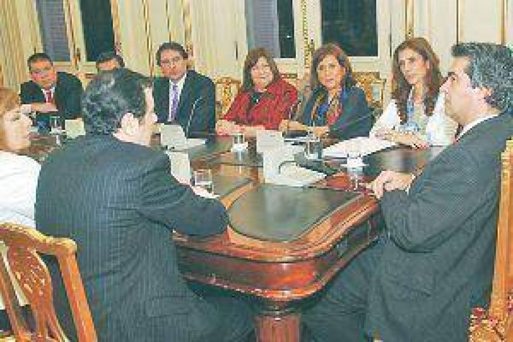 Profesionales y referentes de la salud respaldaron la iniciativa