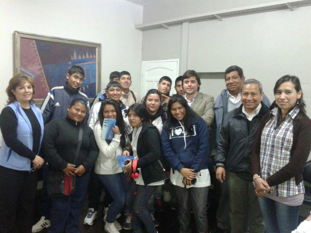 Alumnos visitaron la oficina de Defensa del Consumidor